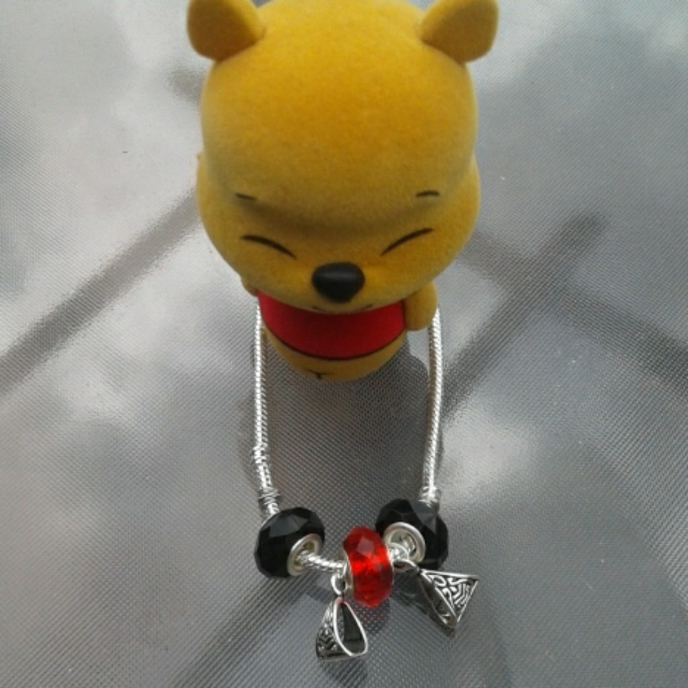 Bracelets - Picture 4 of 5